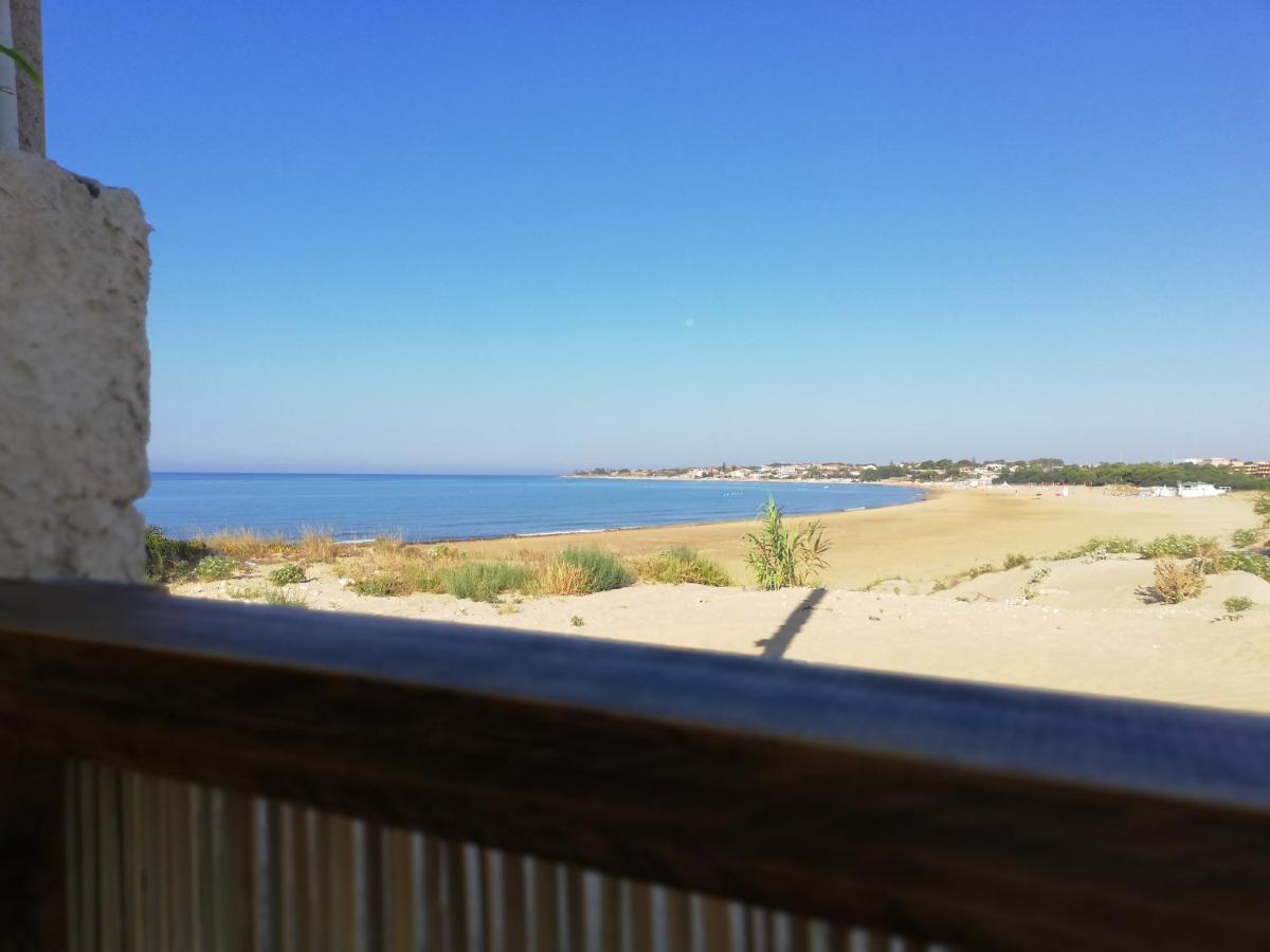 New Rooms On The Beach Pozzallo Exterior photo