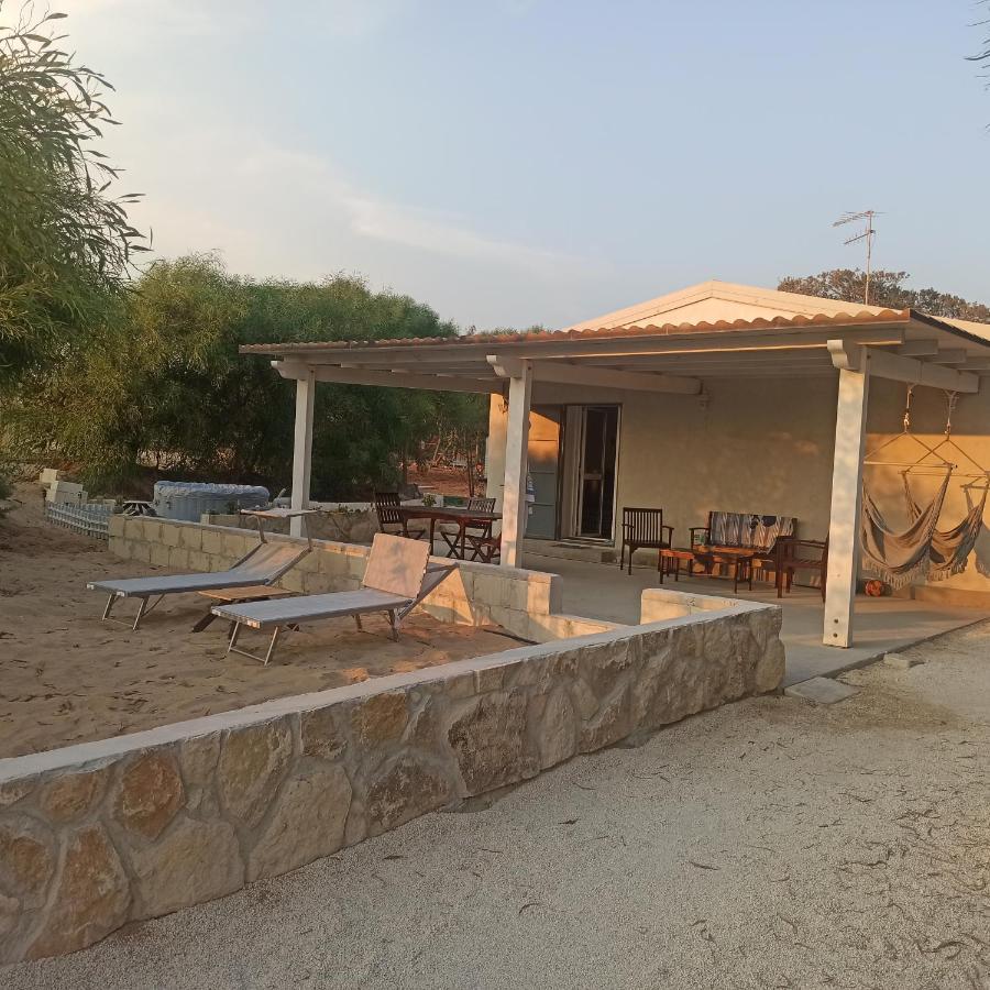 New Rooms On The Beach Pozzallo Exterior photo